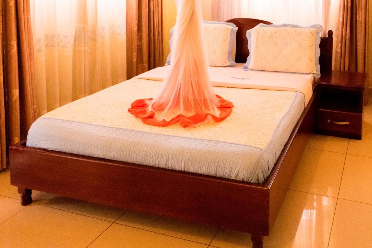 Kahondo Buffalo Hotel Kampala Makerere 外观 照片