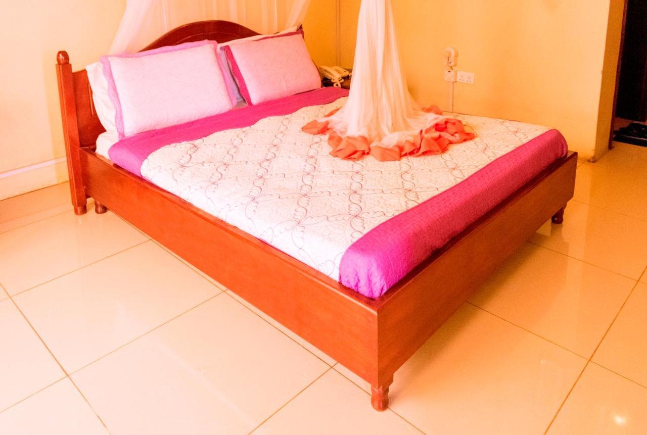 Kahondo Buffalo Hotel Kampala Makerere 外观 照片
