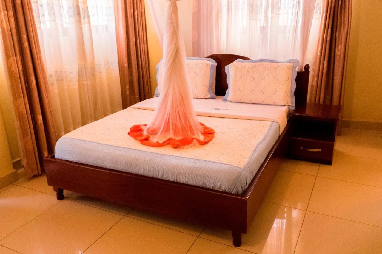 Kahondo Buffalo Hotel Kampala Makerere 外观 照片